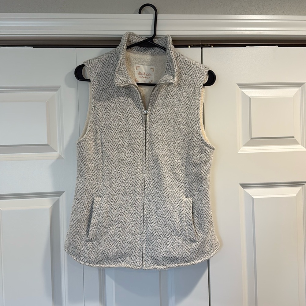 Altar’d State fleece lined vest